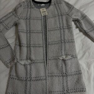 89th & Madison Cream and Gray Plaid Cardigan